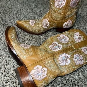 Cowgirl boots, women’s size 9